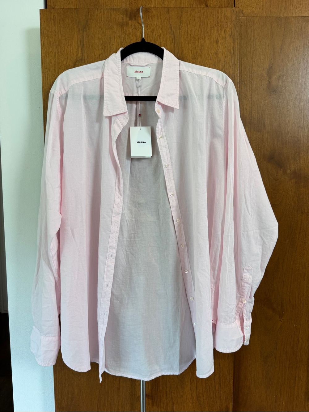 Xirena women’s Beau Button-Up Shirt in Light Pink (runs slim)